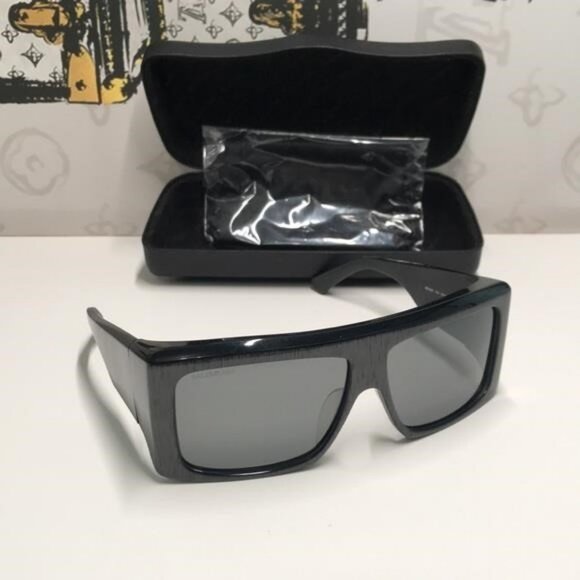 New Authentic Balenciaga BB0002S 003 Grey/Silver Mirror Shield Sunglasses - Picture 9 of 16
